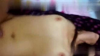 粉红小嫩穴的幼教MM被强插的痛哭流涕让人怜惜