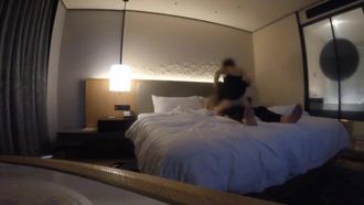 熟女约炮被渣男折腾，求饶都没用，因为人家还没射呢