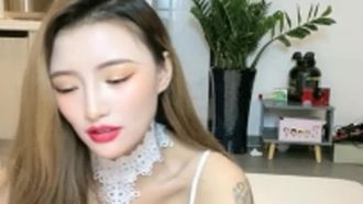 二人組の楽しみ、二人の女性が一緒に奉仕する、精液を奪い合う究極の楽しみ