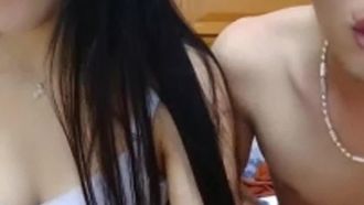 A young couple who was afraid of being secretly photographed~ After checking, they were all photographed~