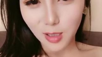 騷氣大奶妹雙人爆菊啪啪秀口交吸蛋騎乘插菊花搞完自己在用道具JJ爆菊