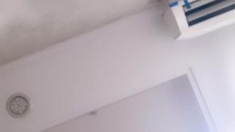 女性アンカーと彼女の親友が足を上げてマンコを指でオナニーしている生放送は本当にエッチです。