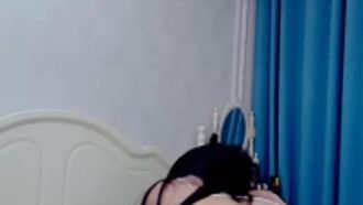 【自慰視訊外流】亞洲高顏值女主播為沖人氣鏡頭前脫衣揉奶抬腿開鮑小手伸進內褲摳穴自慰白皙肌膚真想狂入