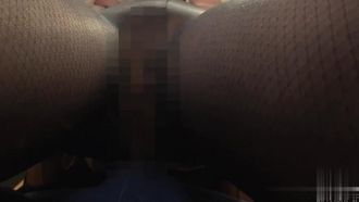 狂った男がOLを空中ファック、ストッキングに大量ザーメン2
