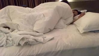 刚大学毕业的校花级美女约男友最后操一次分手逼 美女主动