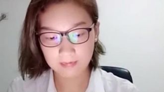 十个眼镜九个骚职业装斯文眼镜女白领兼职女主播网约纹身古惑仔炮友