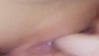 美女主播情趣内衣在镜头前美鲍诱惑喜欢的不要错过
