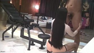 91富二代約哥自家豪宅約草個口活不錯的會所小姐牛逼房間還有性愛椅720P高清無水印
