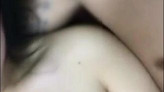 极品好身材高颜值美女主播和2个小鲜肉直播玩3P 场面非常淫乱