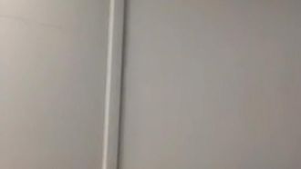 制服姿のイケメン女子が魅惑的なファンダンスを披露、Tバックバイブを外してシャワーを浴びる。