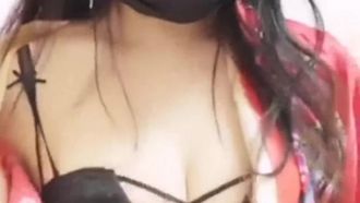 露臉身材很好的璃兒情趣和服激情一多 大奶子大屁股標準的砲架