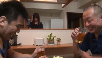 夫が進路指導中、自宅でまめどろされた妻 澤村レイコ