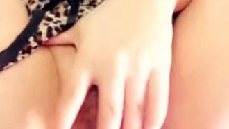 [Chinese anchor leaked] Hot girl video chatting, wearing tulle, twisting her waist and swaying her buttocks, the looming feeling is jumping up and down