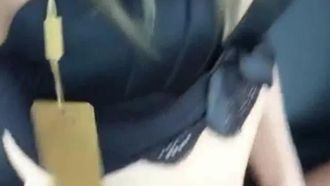 遇到心仪对象只好先来试试看他的车好不好开～还有他好不好开！