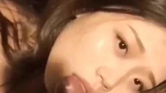 あどけない顔した美少女がチンポを食べて、口内にザーメンをいっぱい出したくなりますよ～