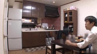 媚薬で女は濡れる 泥酔した同僚女子社員に媚薬を飲ませてみた！下からはマン汁が大量にダダ漏れ！ ！連続オーガズム！イキ続けるオマンコに満足できませんか？夫のチンポをしゃぶる