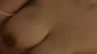 叔叔我不想努力了，請你帶我去遊玩給我零用錢～我就讓你玩巨乳