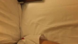 The rich second generation hooks up with the best airline stewardess girlfriend~Take off her stockings and start fucking