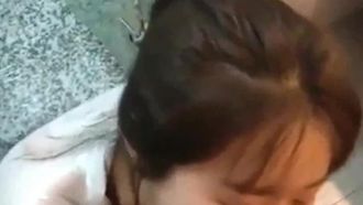 萌萌噠女友口活真厲害，舔得肉棒硬得不像話～