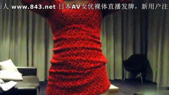 杭州奶茶店风骚少妇骑上印度人的大屌～被肏到人妻屄淫水直流！