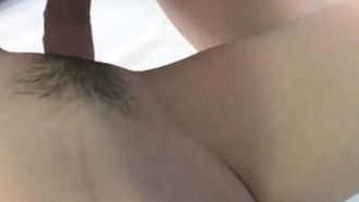 年轻小情侣一早起床就推炮，粉嫩大奶让人欲火焚身小穴还特别紧～