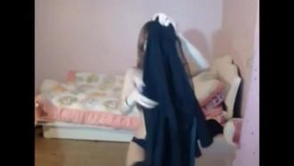小道具を使ったスレンダーホストデュオショー～小道具じゃ物足りない～口に入れるだけ