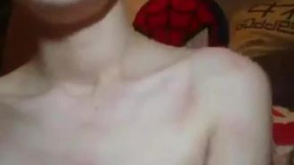 [Hong Kong] Hot wife Zhang Ziyu Jello’s video of herself touching and shaking her breasts leaked~ The way she touches her breasts looks so slutty!!