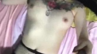 Hot girl anchor plays with her pussy~ The roommate next door can’t scream too loudly