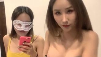 뻔뻔스러운 여동생 타오가 카메라 앞에서 춤을 추고 온갖 방법으로 보지를 삽입하는 등 정말 미친 파티 생방송을 펼쳤습니다 ~