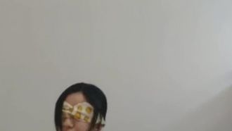 欠學長錢怎麼辦? 藝校美眉只能聽學長的命令錄下賣身契影片還債!