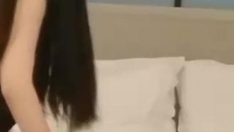 《91沉先生探花》约啪长发美乳少妇~ 连换2件开裆丝袜啪啪更有情调!