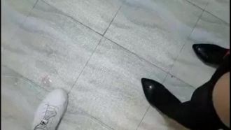 戴套吹屌vs无套吹屌爽度立判高下! 花钱的是大爷，不喜欢就淘汰!