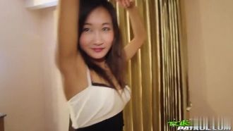 啪操达人午夜逛红灯区，选了个高冷妹妹来解身体的渴~只要帮她舔逼各种姿势都接受！