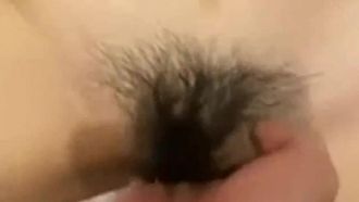 把女友的好身材都流给兄弟们看！