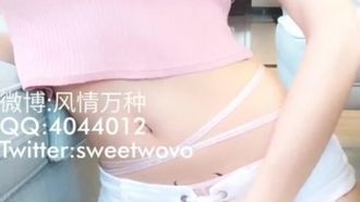 お兄さん、コンドームの準備ができました...遊びに来てね?