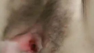 被网友评为奥斯卡影帝『人送外号杨导』调教美乳女友 无套内射啪啪猛操 太猛了把小骚货干到口吐白沫 高清源码录制