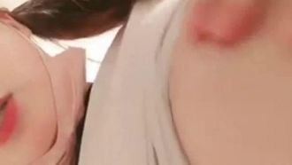 双马尾萝莉萌妹子大尺度自慰秀 沙发上黄瓜抽插近距离特写逼逼挺嫩 很是诱惑喜欢不要错过