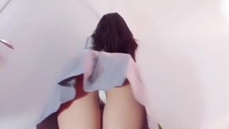 The ultimate busty goddess private play VIP customized version - the busty goddess transforms into a schoolgirl in Japanese school uniform, showing 360 degrees of slender legs, high-definition private shot 36P, high-definition 960P original version
