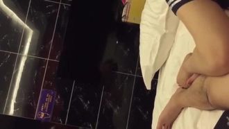 萬元一夜的兼職外圍女酒店玩學生製服誘惑