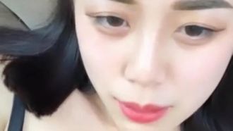 哈尔滨主播花见女巫展示爱心奶跳蛋潮喷淫水四溅