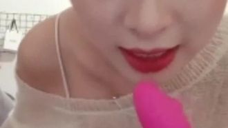 [中文主播外流]美乳粉逼少婦自慰秀掰開逼自摸按摩器震動呻吟嬌喘