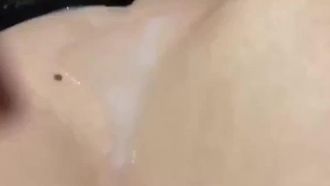 丰满人妻惠惠，超级绿帽视角，小哥哥射了好多，好喜欢。真的好喜欢做
