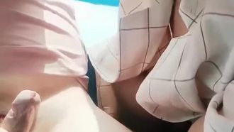 『船震』精液洗臉灰絲美少婦戶外人前露出