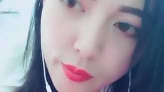 OL下班兼職情慾主播~一個跳但不夠那就玩兩個！