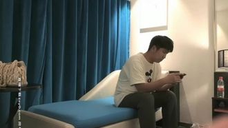 今晚約了兩個嫩妹雙飛啪啪輪流換著操