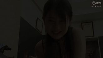 妻子的女上司，在一個以女性和男性為主的公司工作，是一個超級權力騷擾的蕩婦，她的食草丈夫栗山惠瑪大開眼界。