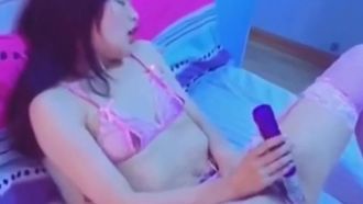 Slender, white and tender Internet celebrity girl's fan can't bear to touch herself in a suspender belt in the boudoir, I want it so much