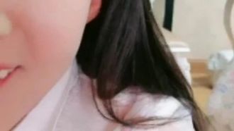 騷氣老牌主播瞳孔自慰扣逼秀 跳蛋塞逼逼足交按摩器扣逼近距離特寫 很是誘惑