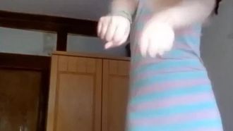 冒充舞蹈监考老师！让某中学嫩妹掰开B看看是否处女