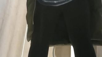 The latest leak in December is a panoramic bathroom shot of a cute girl with glasses giving a victory sign to the camera.